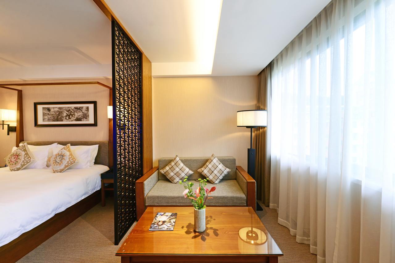 เอสเอสเอดับเบิลยู บูทิก โฮเต็ล หังโจว เฉียนเต่า เลค Hotel Chun'an ภายนอก รูปภาพ